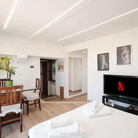 Apartment Hospital Gemelli - Metro Battistini Con Wi-fi E A-c